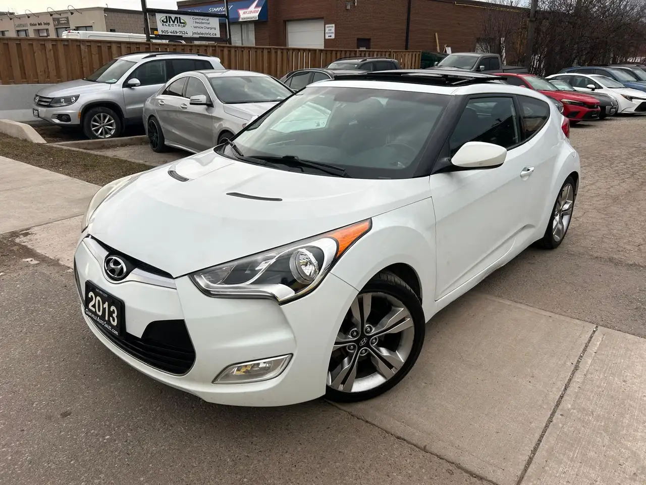 Hyundai VELOSTER photo Hyundai VELOSTER