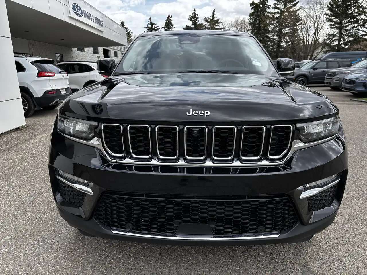 Jeep Grand Cherokee снимка Jeep Grand Cherokee