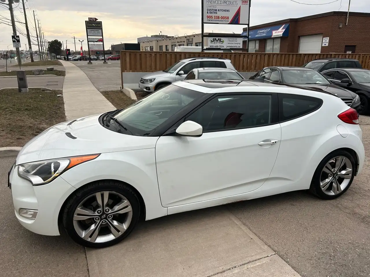 Hyundai VELOSTER photo Hyundai VELOSTER