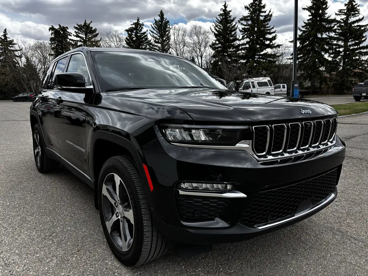 Jeep Grand Cherokee снимка Jeep Grand Cherokee
