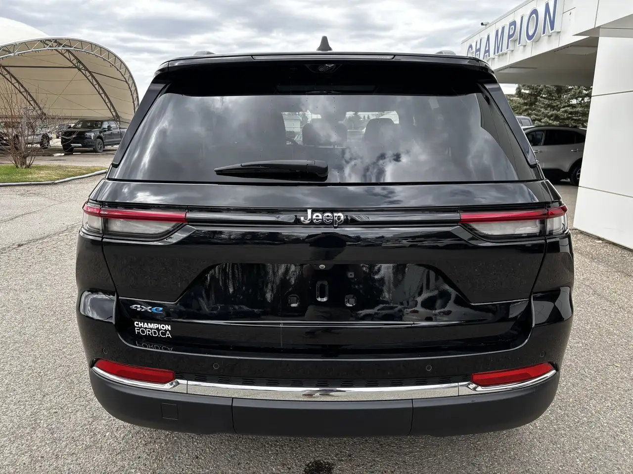 Jeep Grand Cherokee снимка Jeep Grand Cherokee