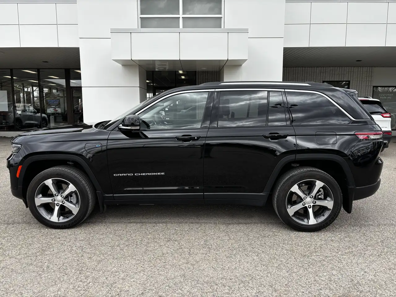 Jeep Grand Cherokee снимка Jeep Grand Cherokee