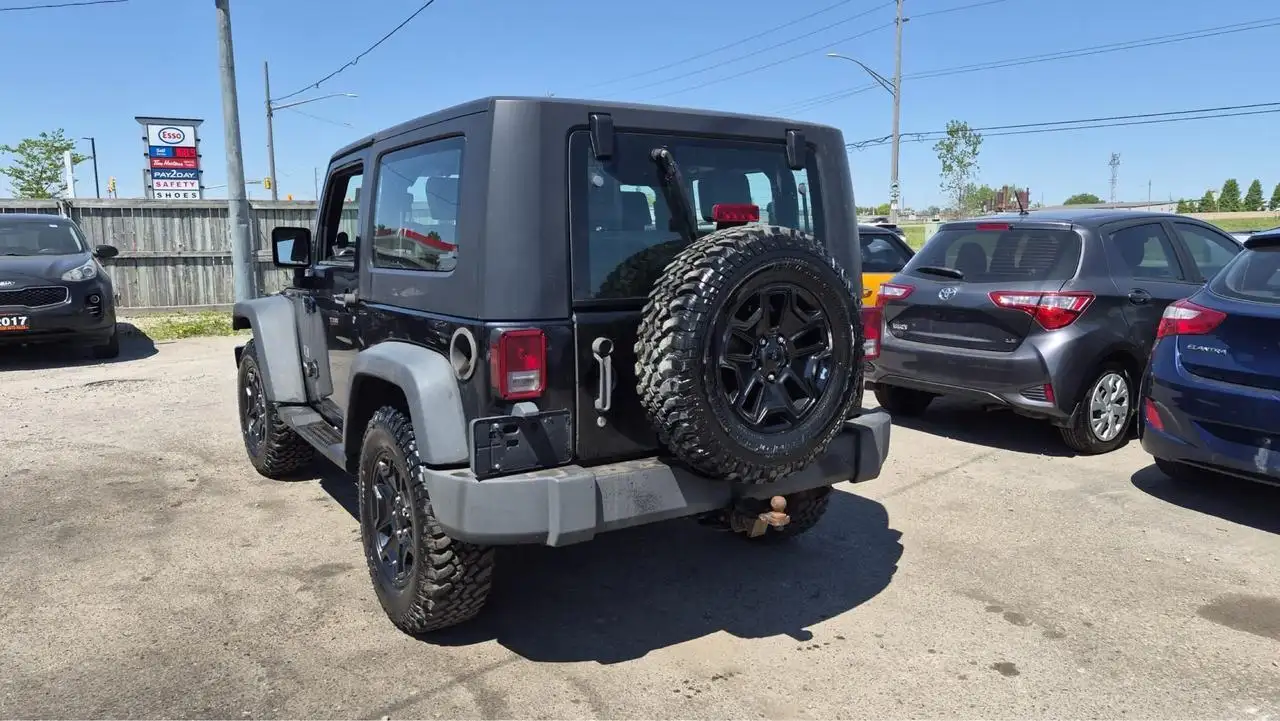 Jeep Wrangler photo Jeep Wrangler