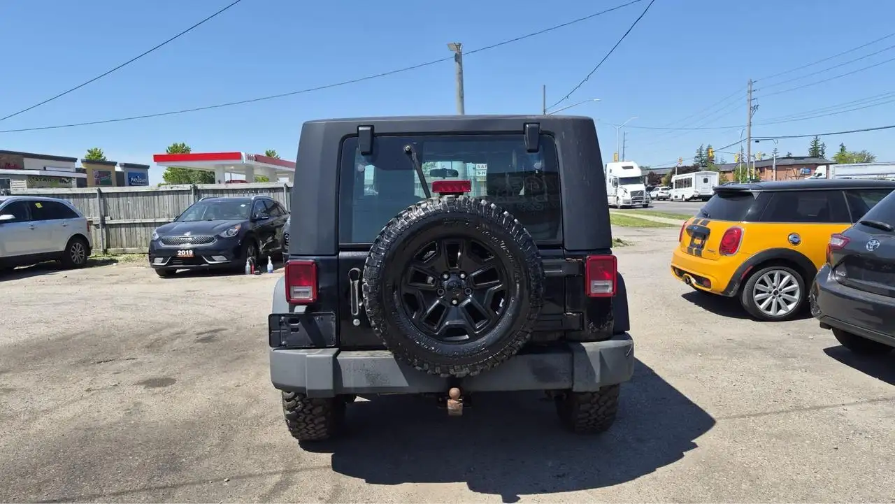 Jeep Wrangler photo Jeep Wrangler