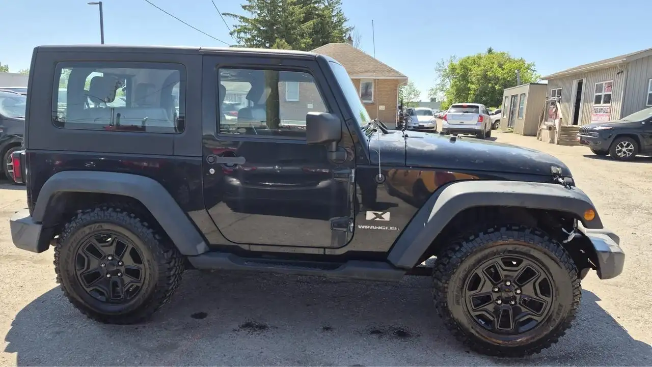 Jeep Wrangler photo Jeep Wrangler