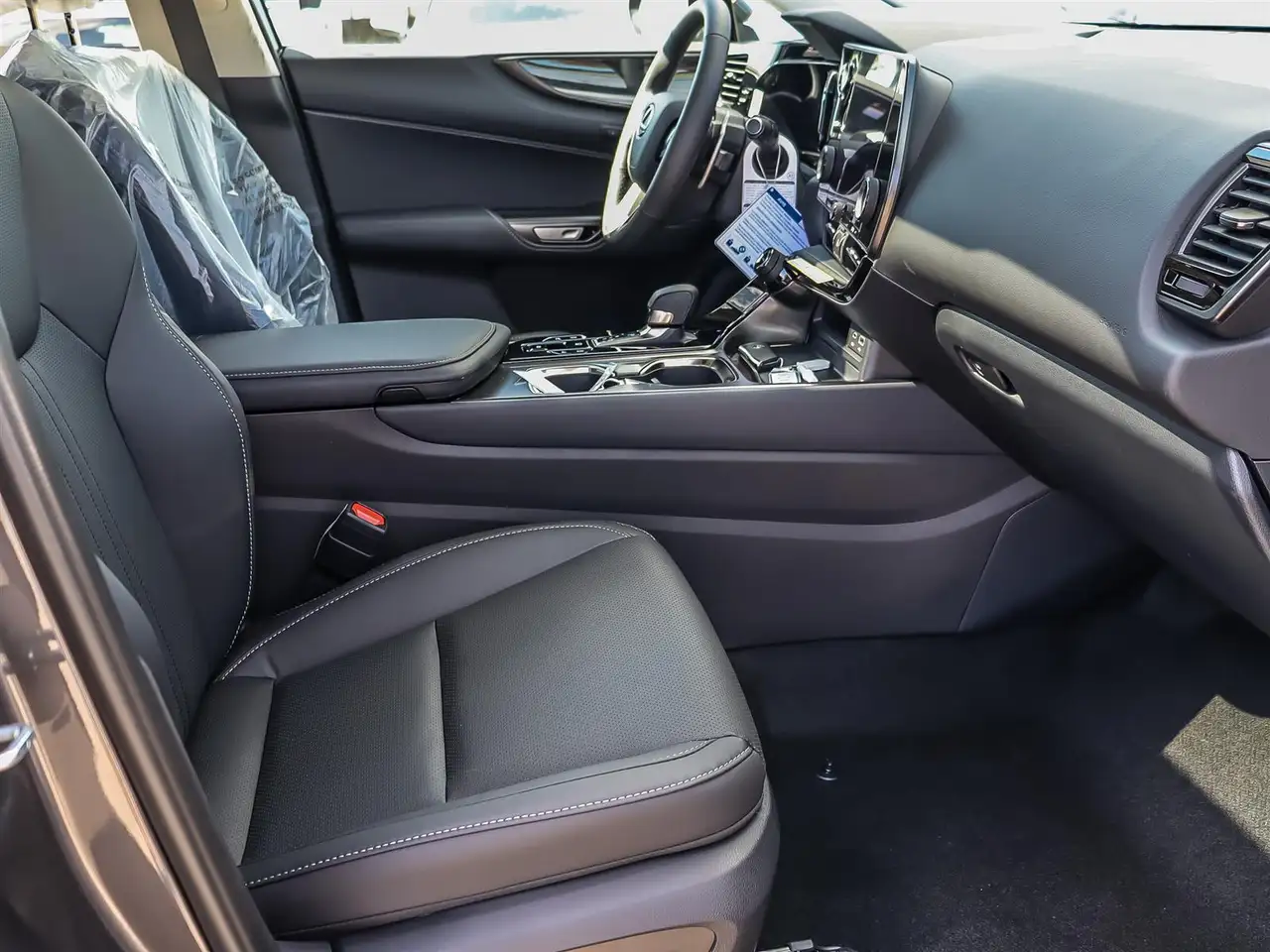 Lexus NX снимка Lexus NX