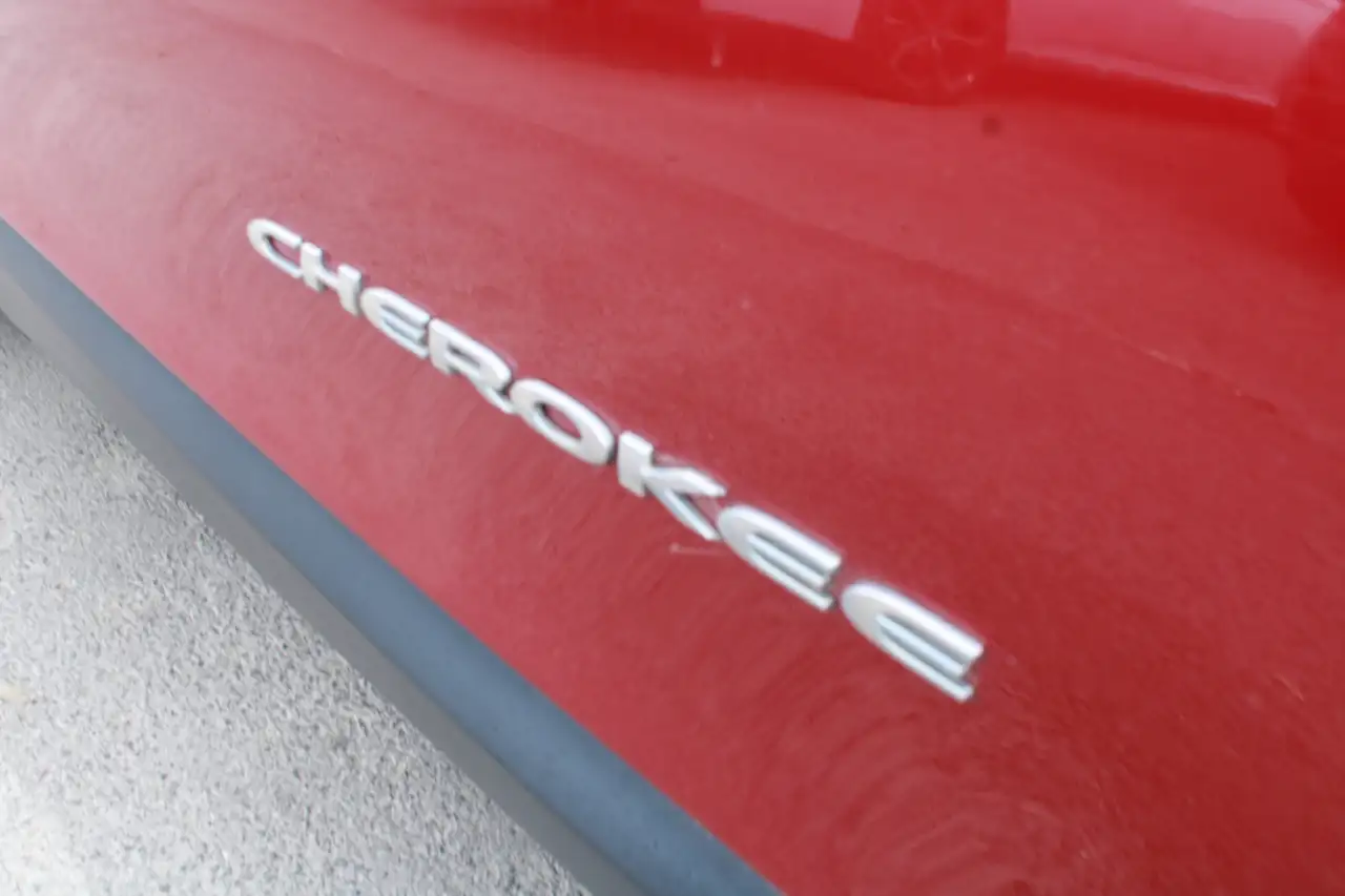 Jeep Cherokee photo Jeep Cherokee