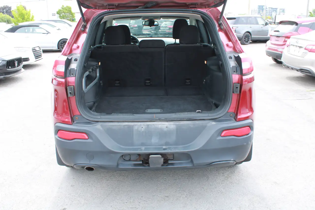 Jeep Cherokee photo Jeep Cherokee