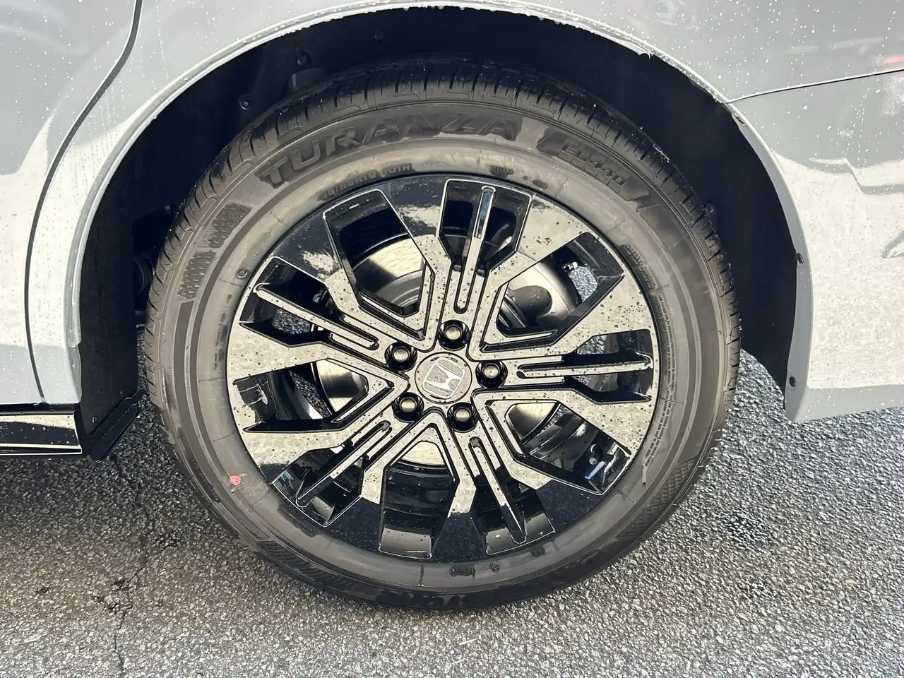 Honda Odyssey снимка Honda Odyssey