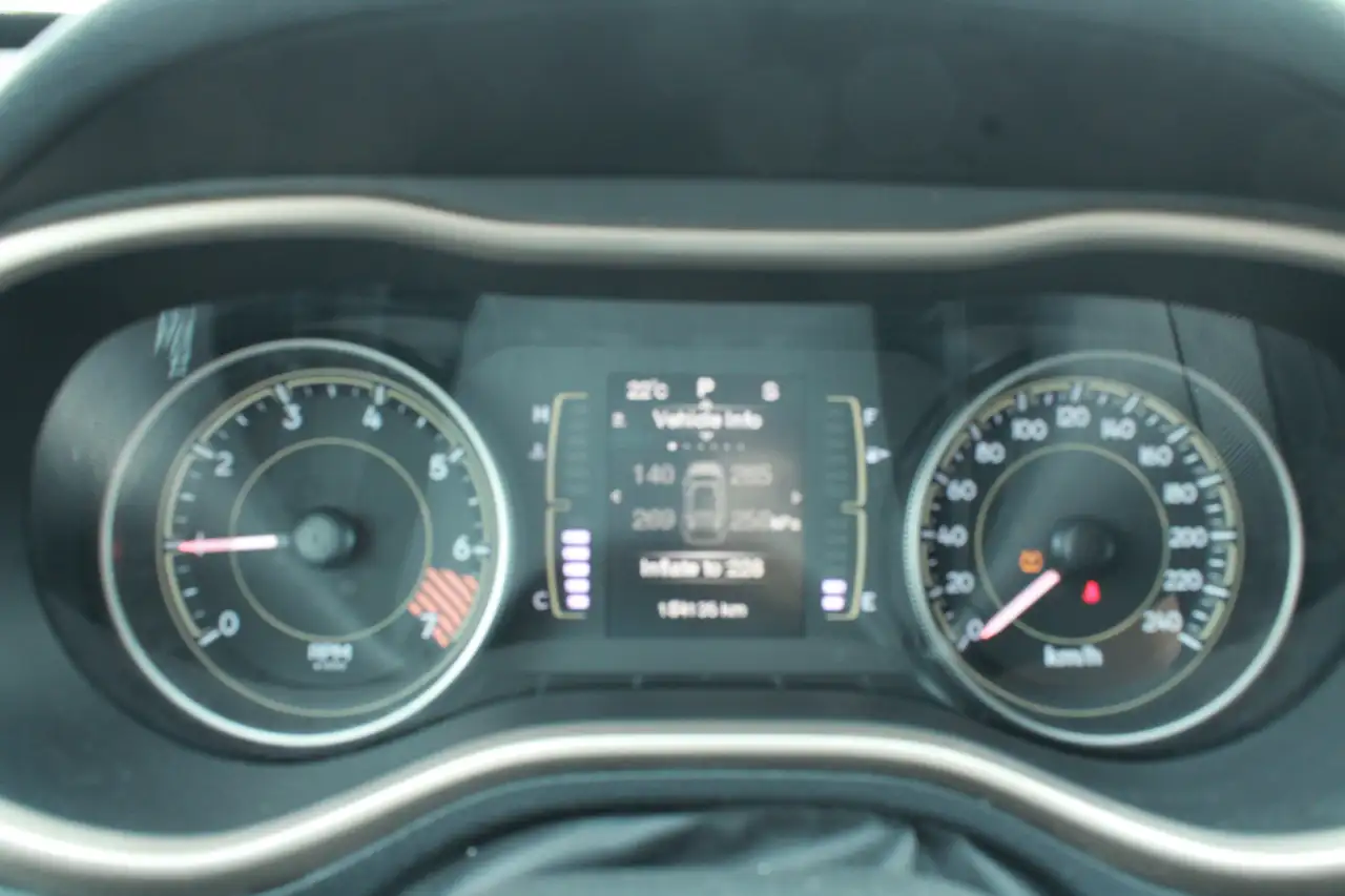 Jeep Cherokee photo Jeep Cherokee