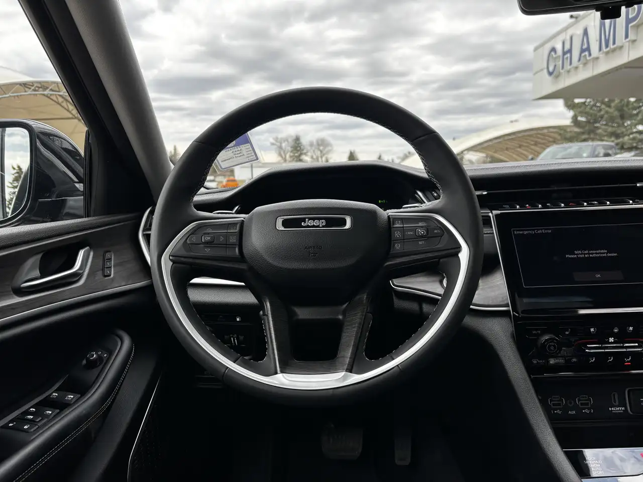 Jeep Grand Cherokee снимка Jeep Grand Cherokee