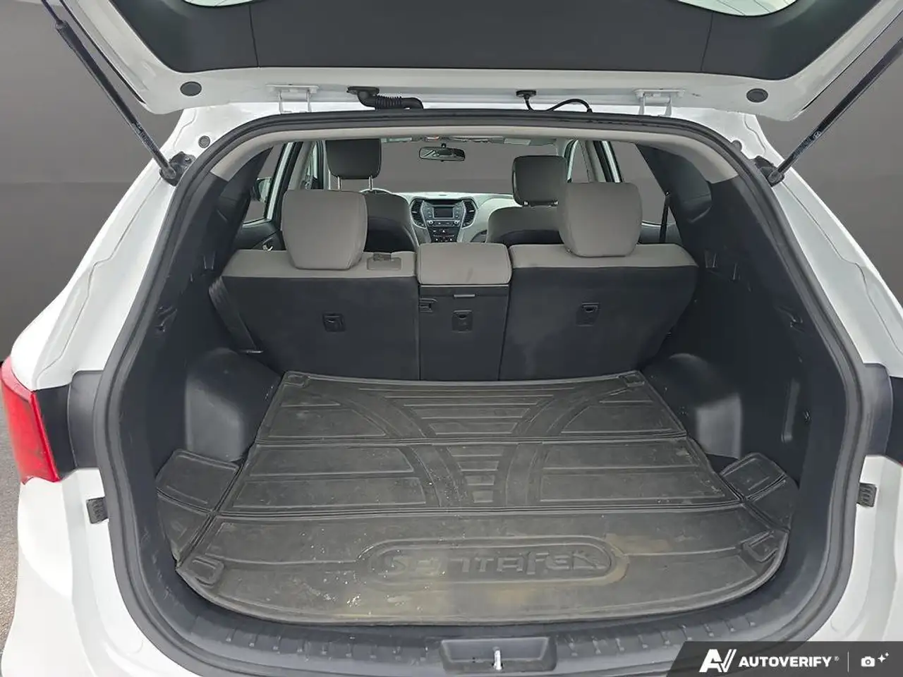 Hyundai SANTA FE снимка Hyundai SANTA FE