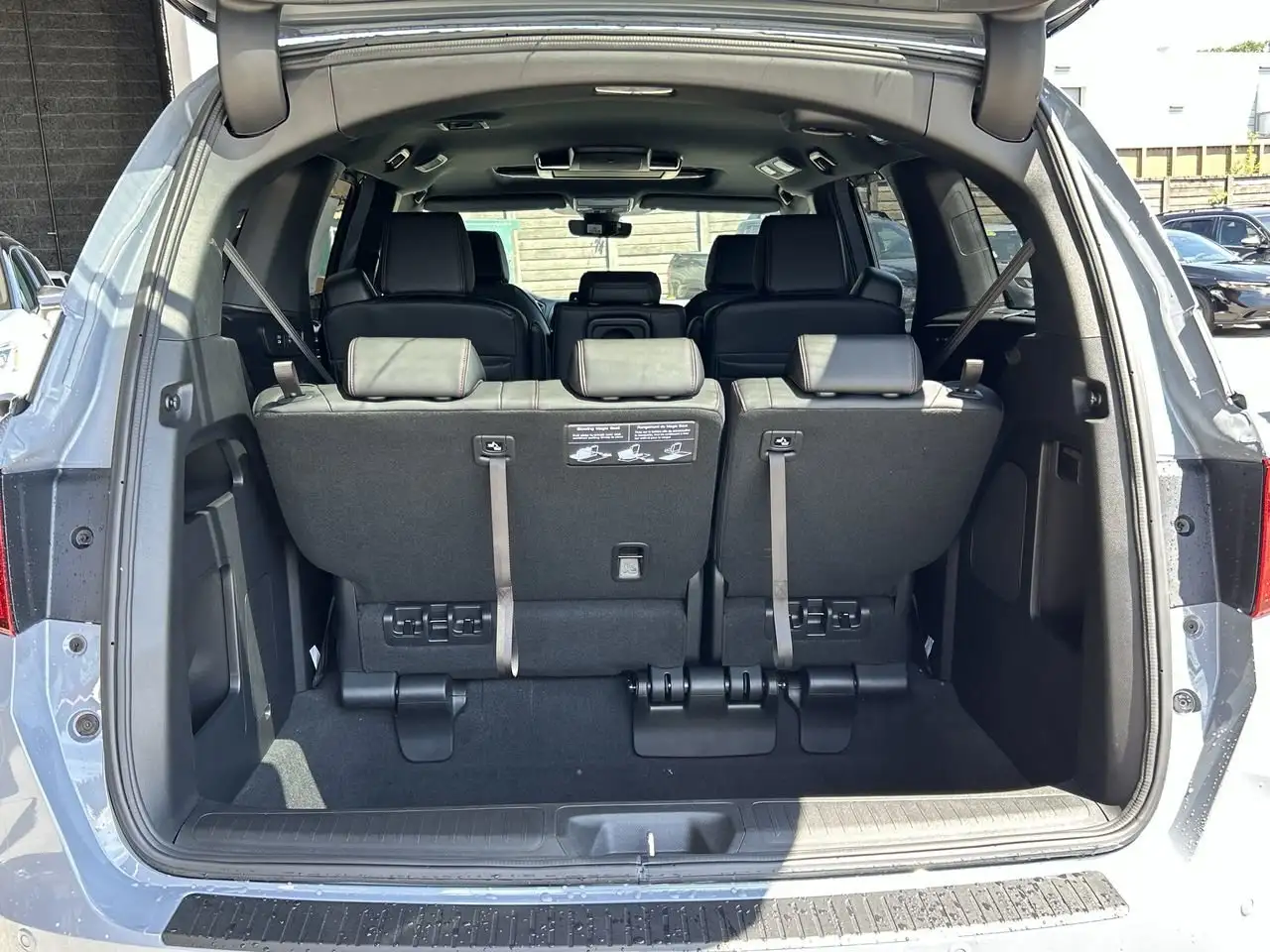 Honda Odyssey снимка Honda Odyssey