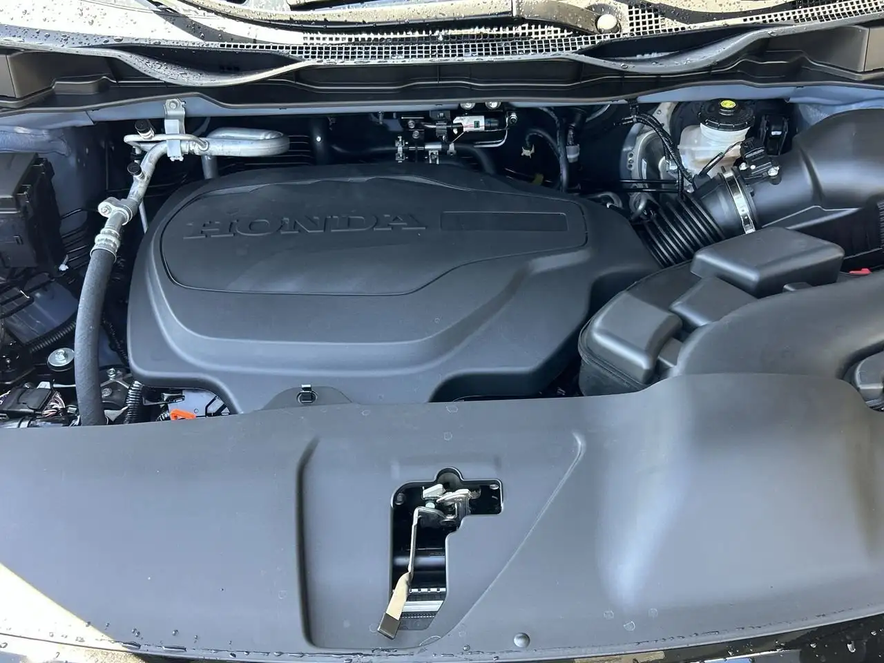Honda Odyssey снимка Honda Odyssey