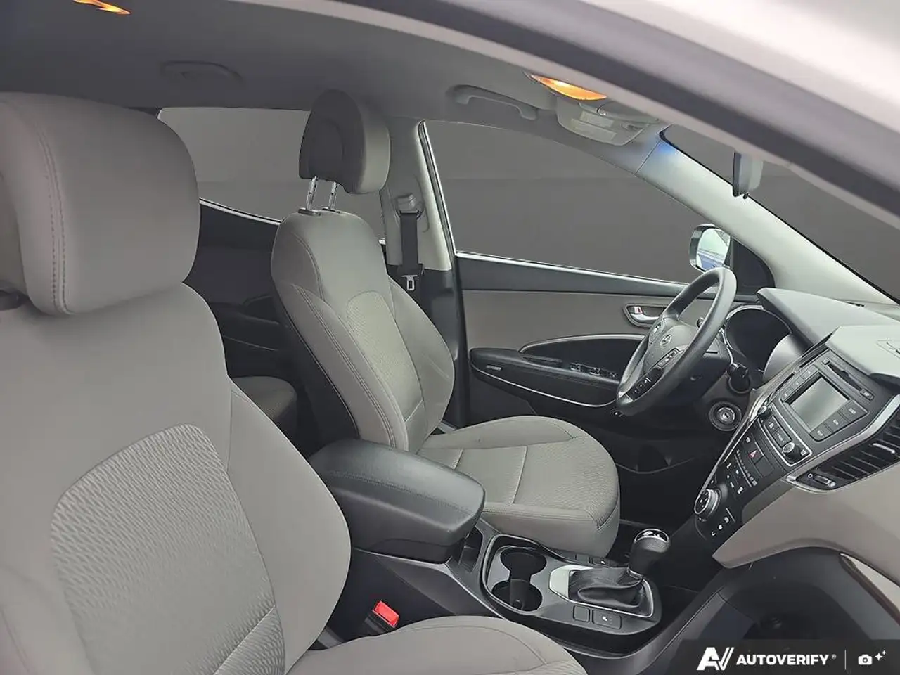Hyundai SANTA FE снимка Hyundai SANTA FE