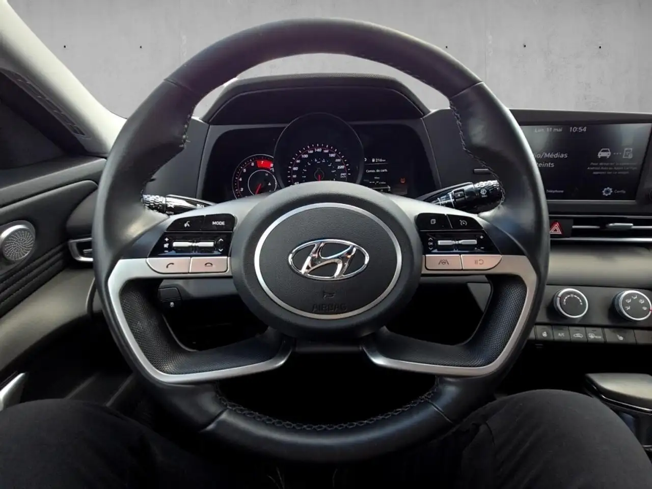 Hyundai ELANTRA снимка Hyundai ELANTRA