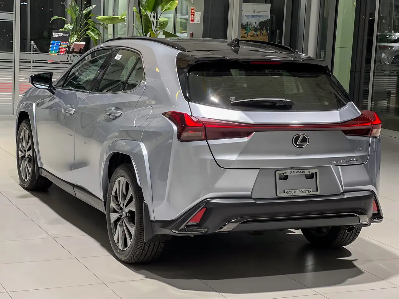 Lexus UX снимка Lexus UX