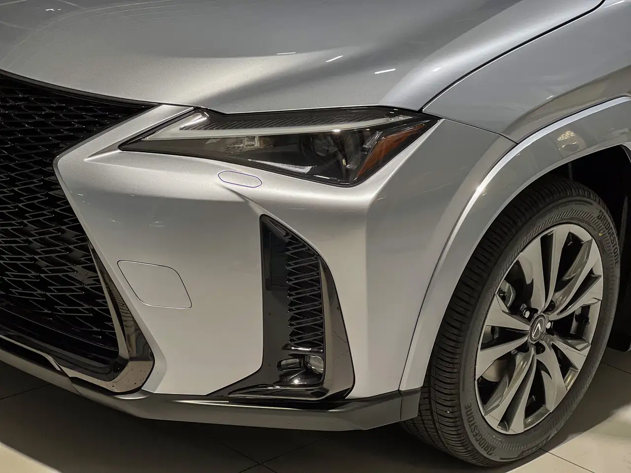 Lexus UX снимка Lexus UX
