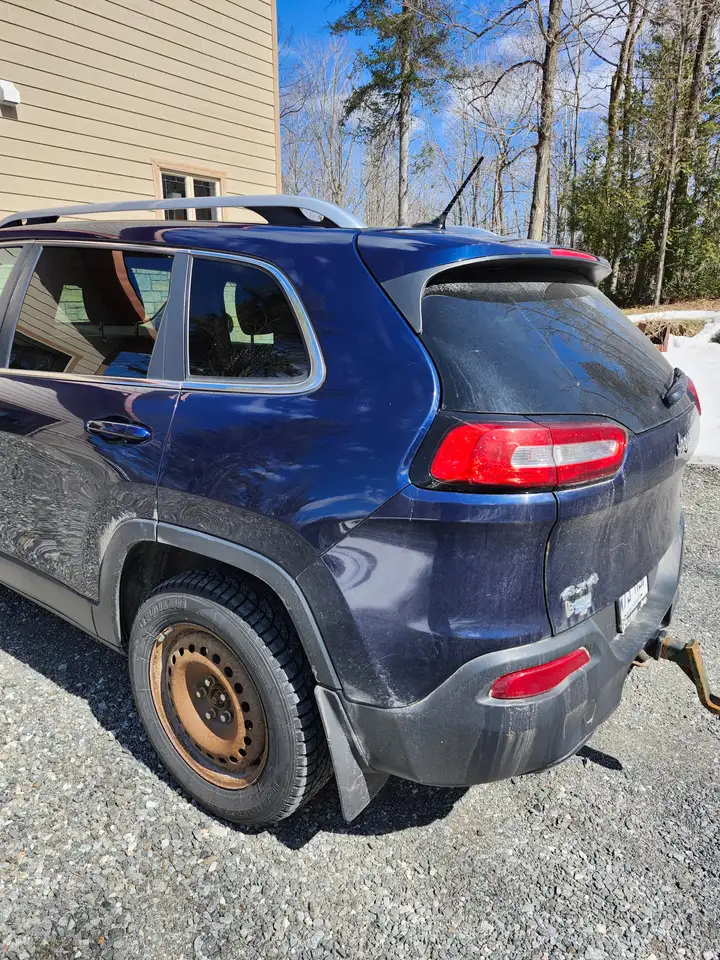 Jeep Cherokee photo Jeep Cherokee