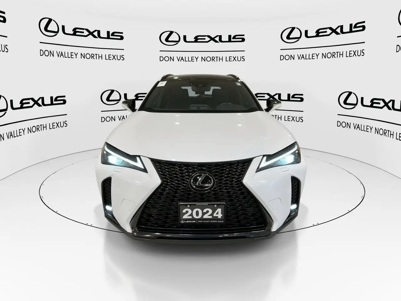 Lexus UX снимка Lexus UX