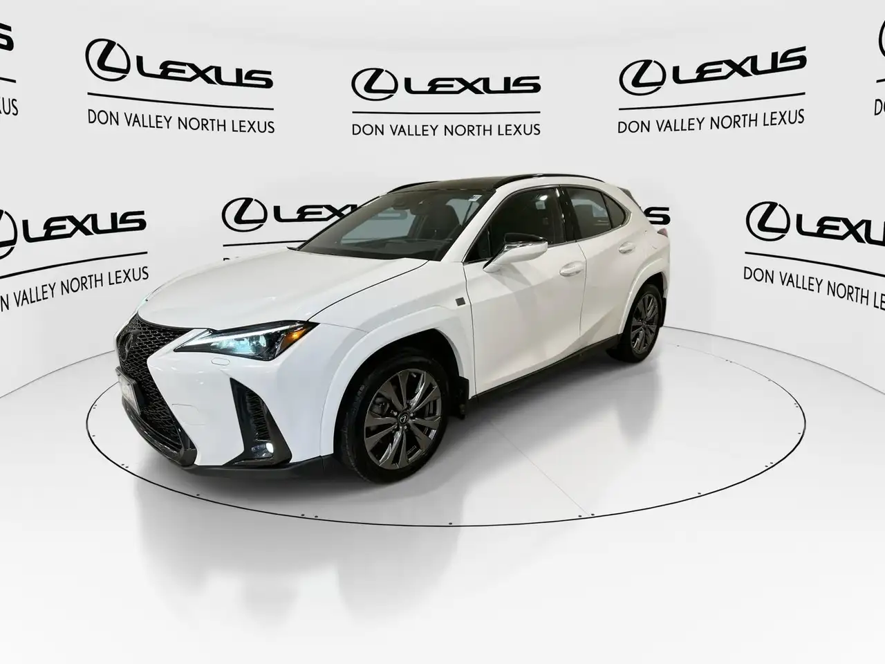 Lexus UX снимка Lexus UX
