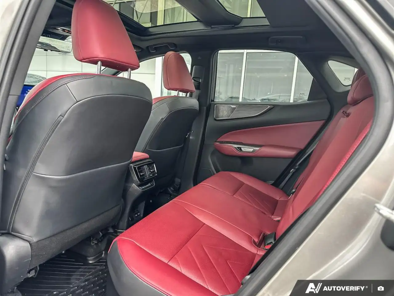 Lexus NX fotografie Lexus NX