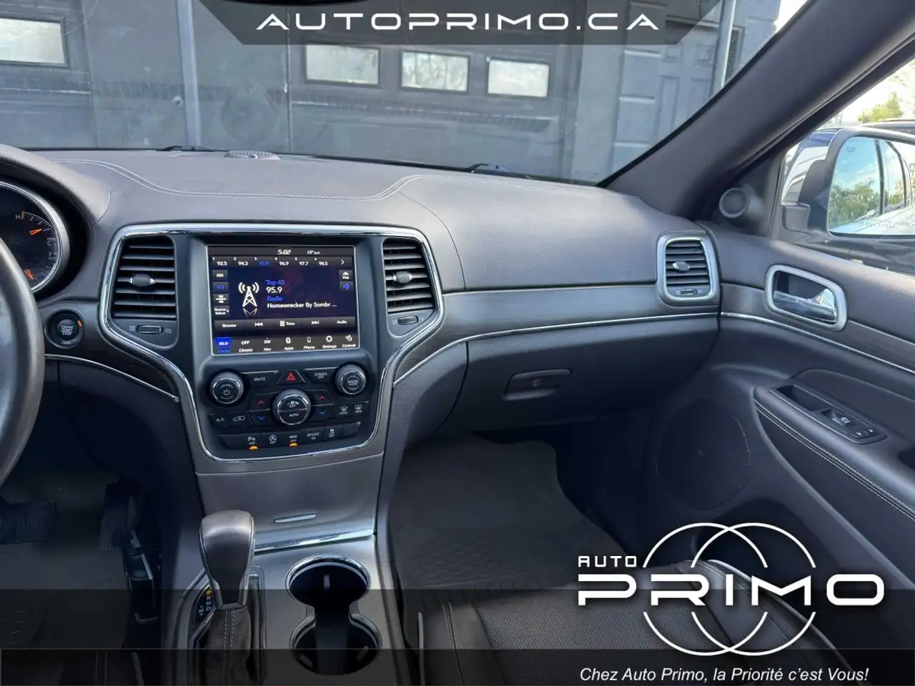 Jeep Grand Cherokee снимка Jeep Grand Cherokee