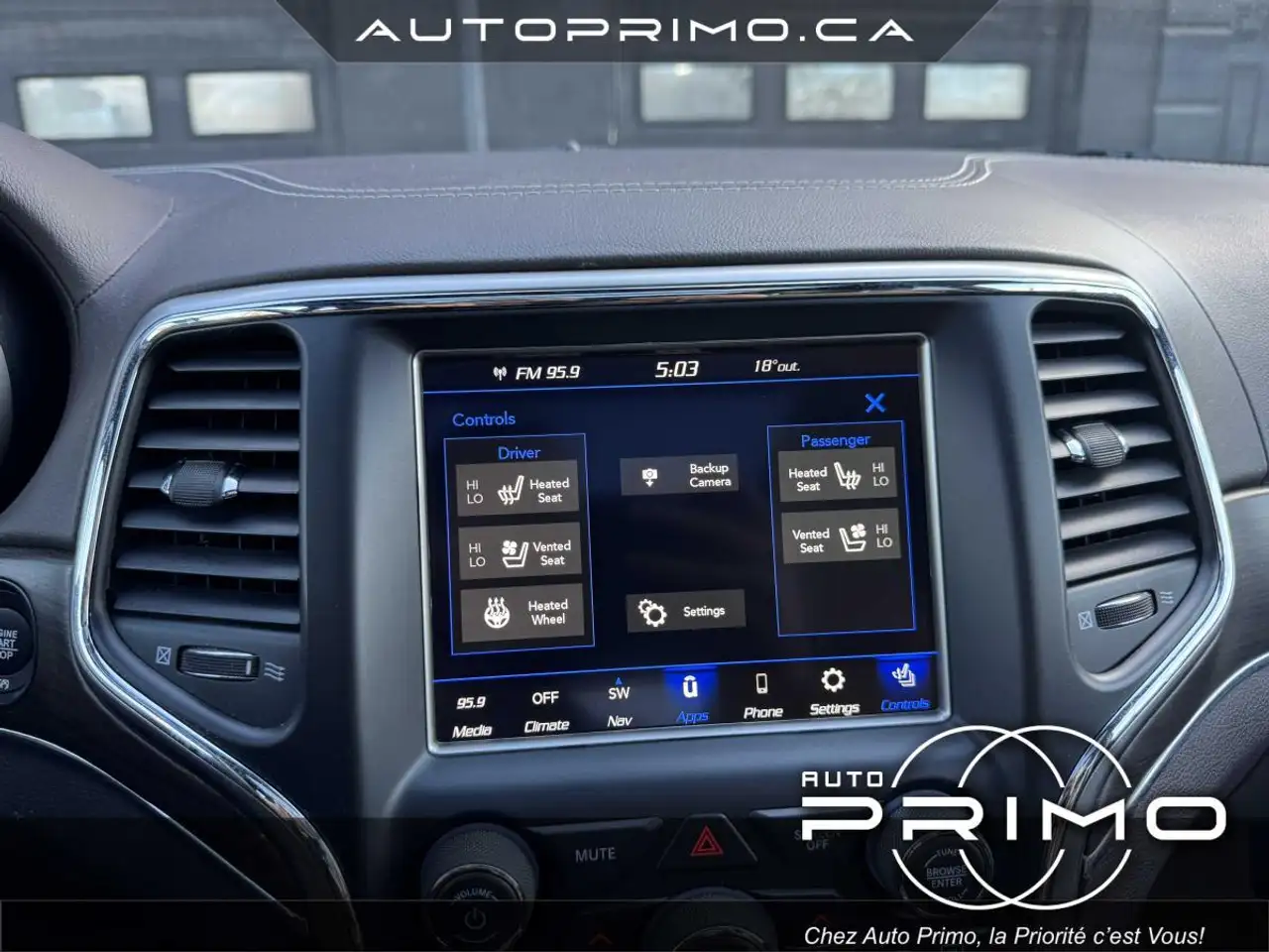 Jeep Grand Cherokee снимка Jeep Grand Cherokee