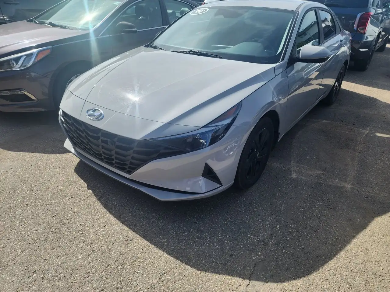 Hyundai ELANTRA снимка Hyundai ELANTRA