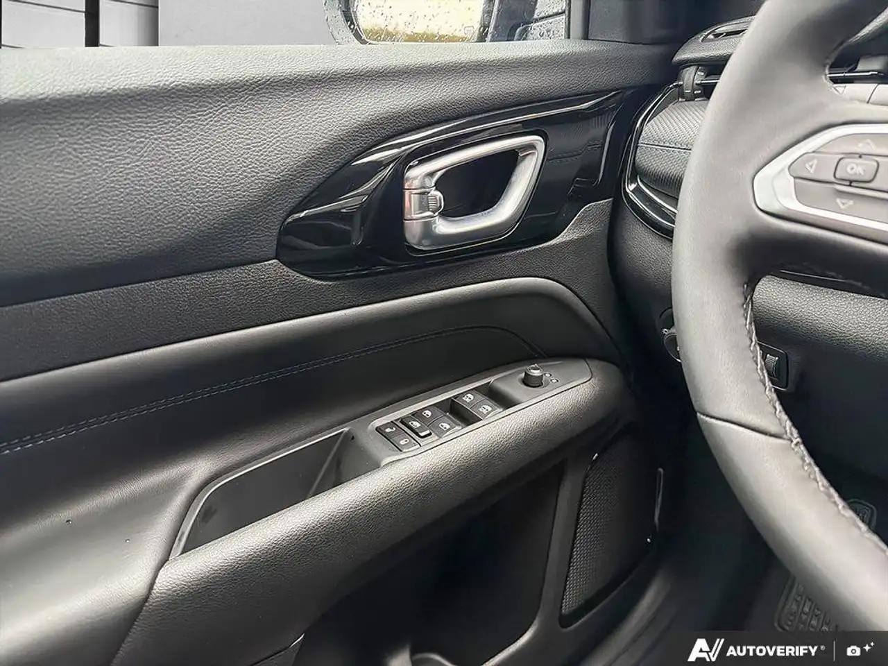 Jeep Compass photo Jeep Compass