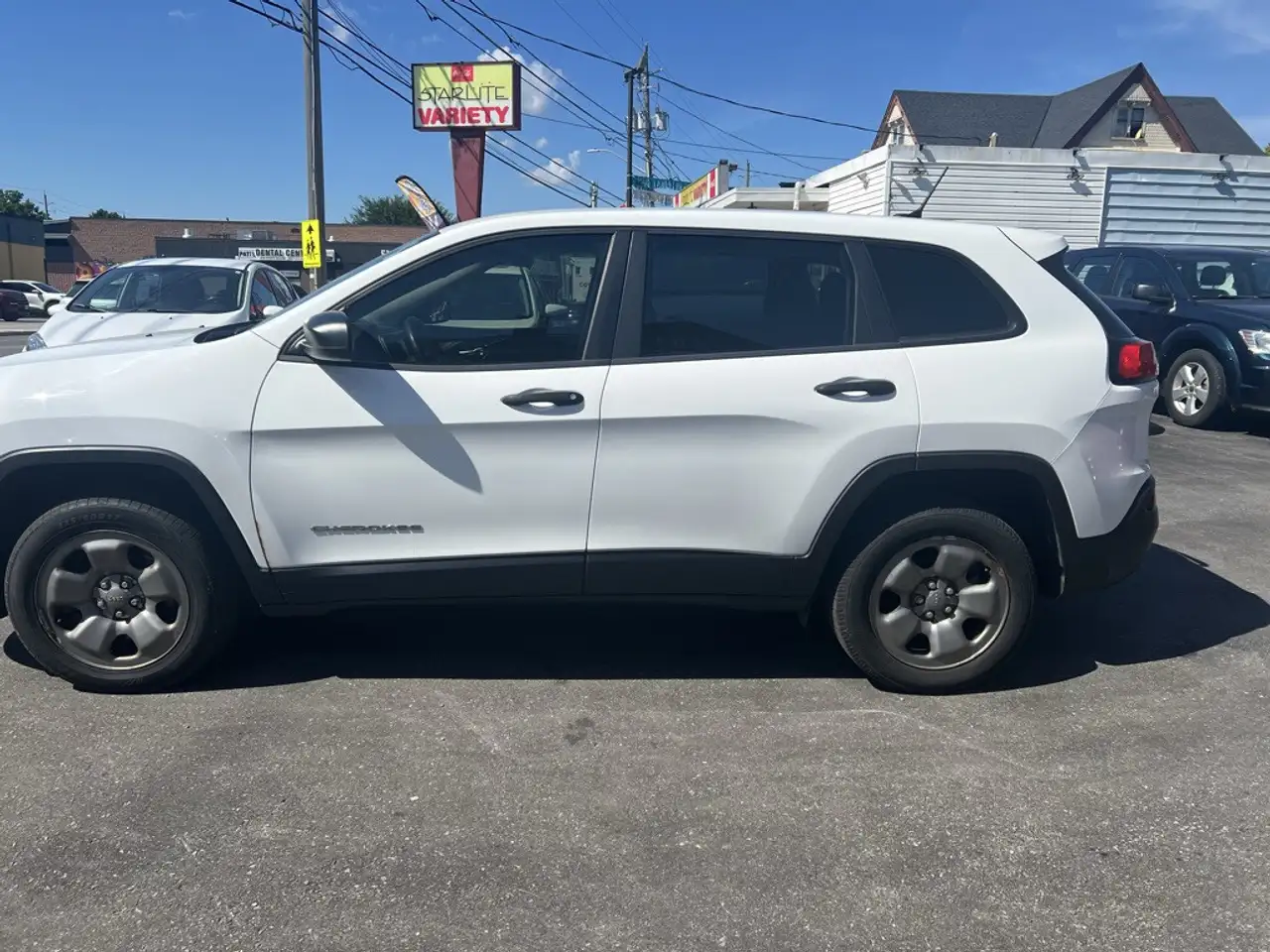 Jeep Cherokee снимка Jeep Cherokee
