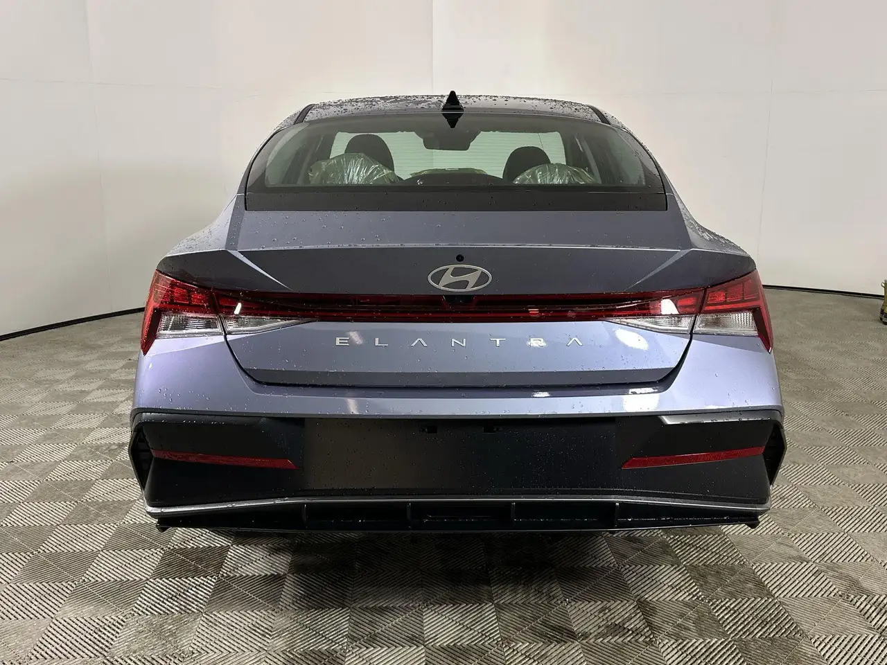 Hyundai ELANTRA fotografie Hyundai ELANTRA