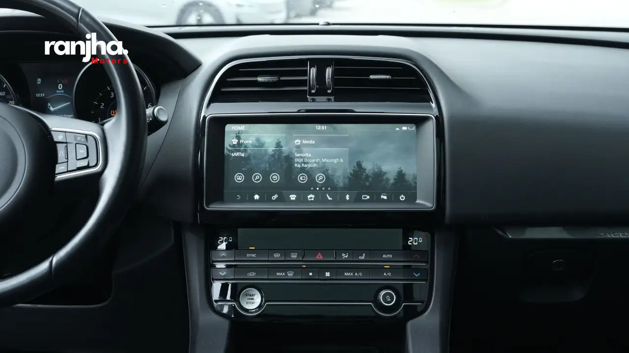 Jaguar F-Pace снимка Jaguar F-Pace