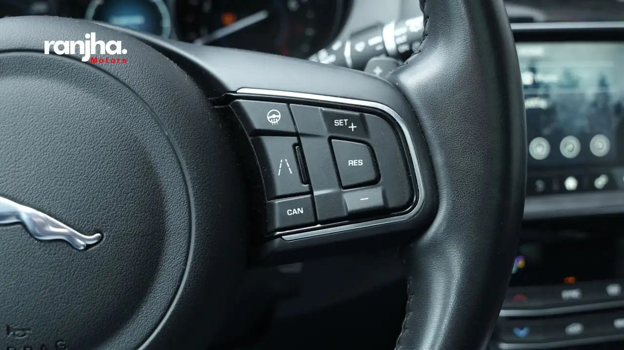 Jaguar F-Pace снимка Jaguar F-Pace