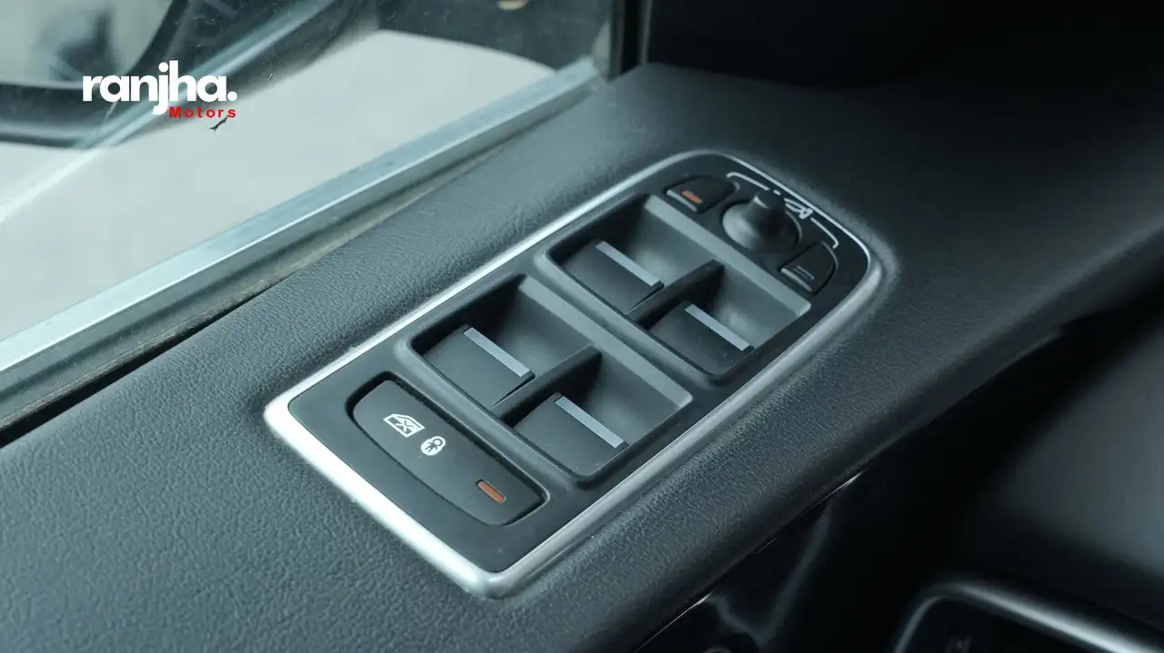 Jaguar F-Pace снимка Jaguar F-Pace
