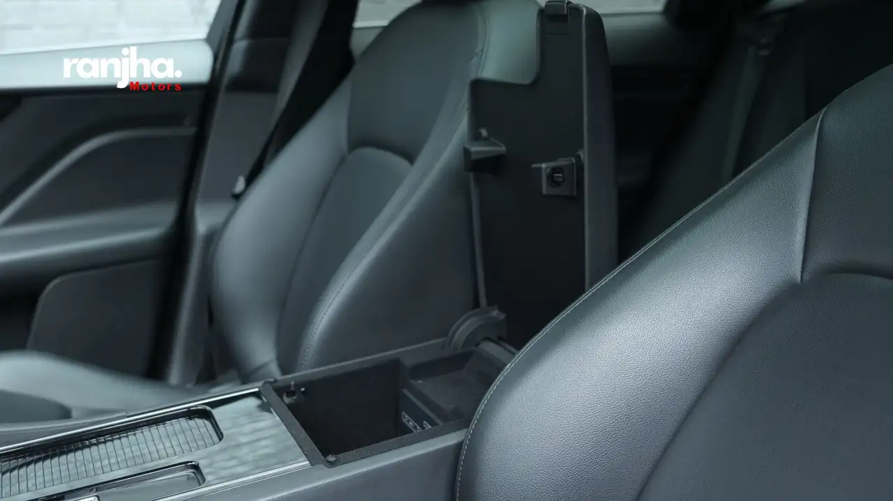 Jaguar F-Pace снимка Jaguar F-Pace