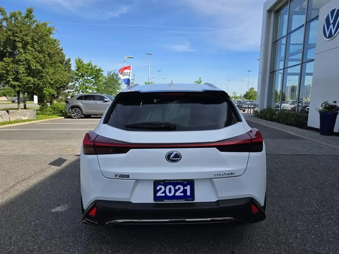 Lexus UX снимка Lexus UX