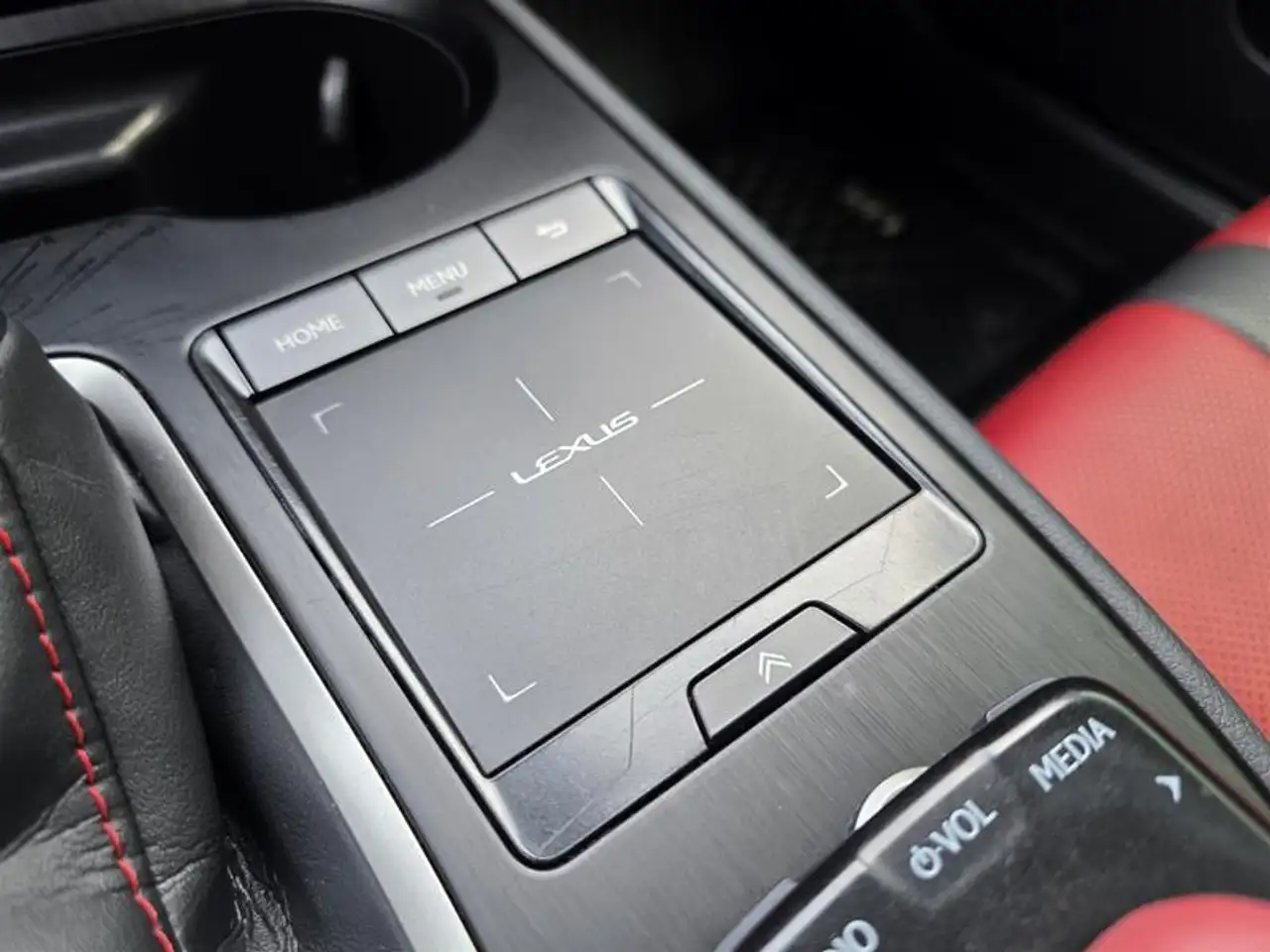Lexus UX снимка Lexus UX