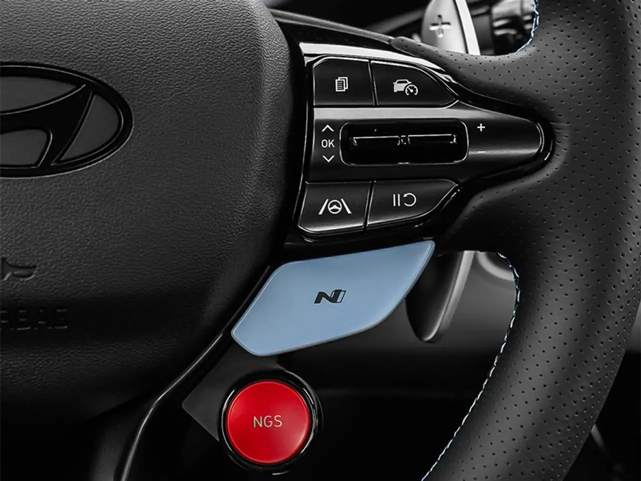 Hyundai ELANTRA fotografie Hyundai ELANTRA