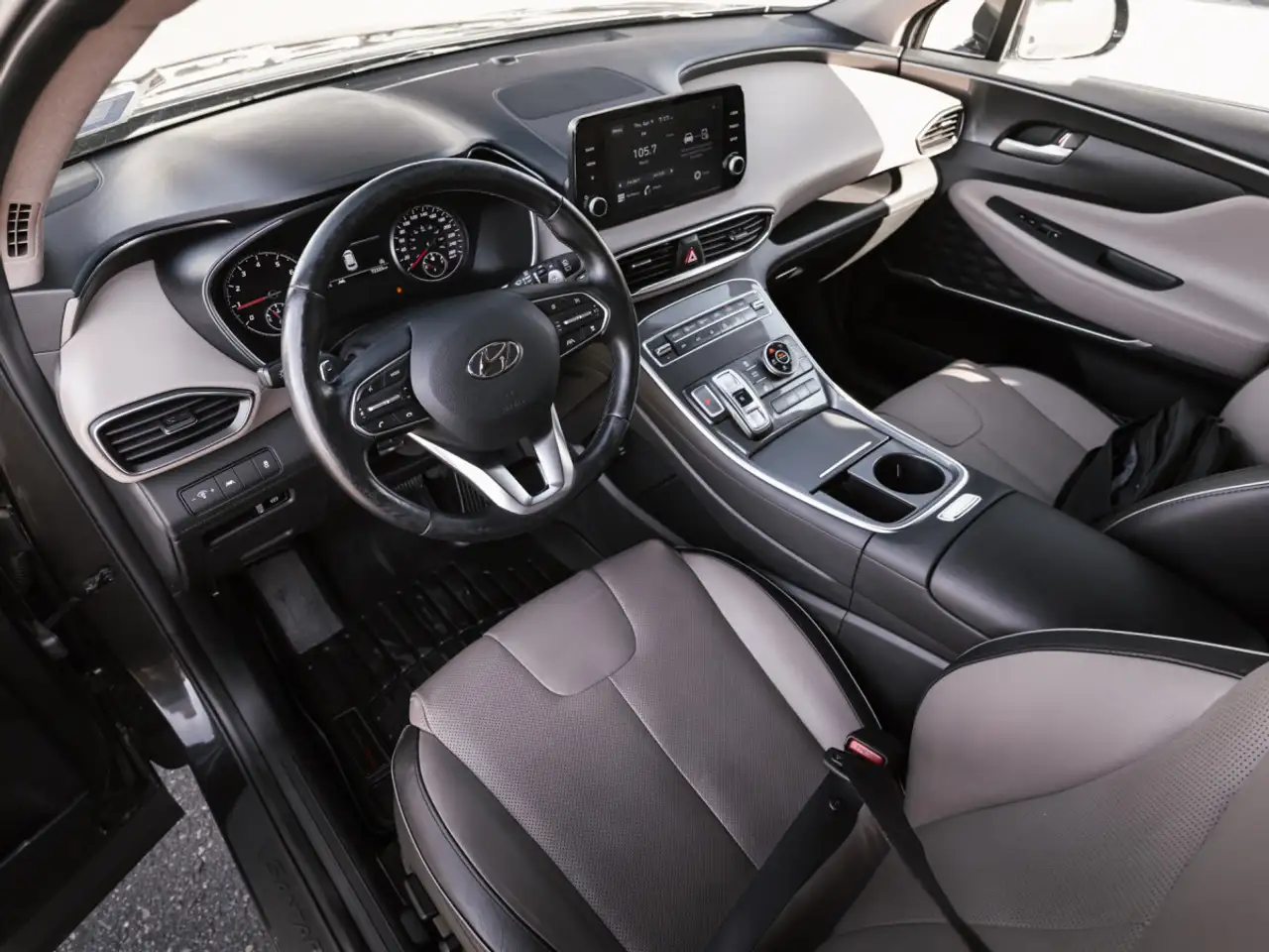 Hyundai SANTA FE снимка Hyundai SANTA FE