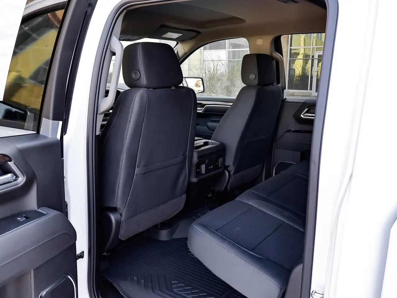 Chevrolet Silverado 1500 снимка Chevrolet Silverado 1500