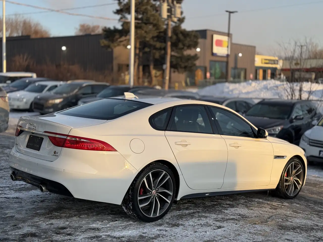 Jaguar XF photo Jaguar XF