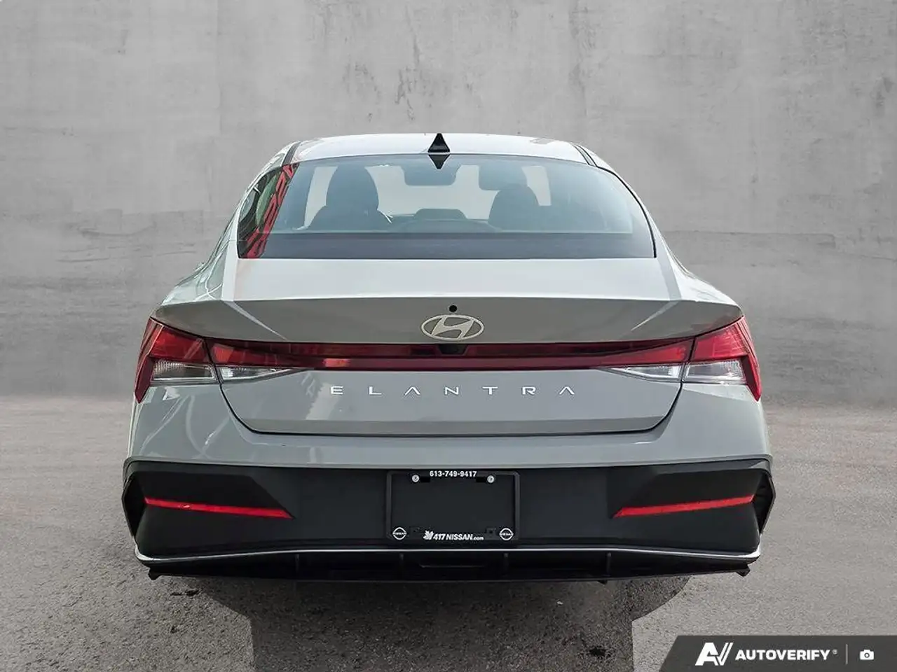 Hyundai ELANTRA снимка Hyundai ELANTRA