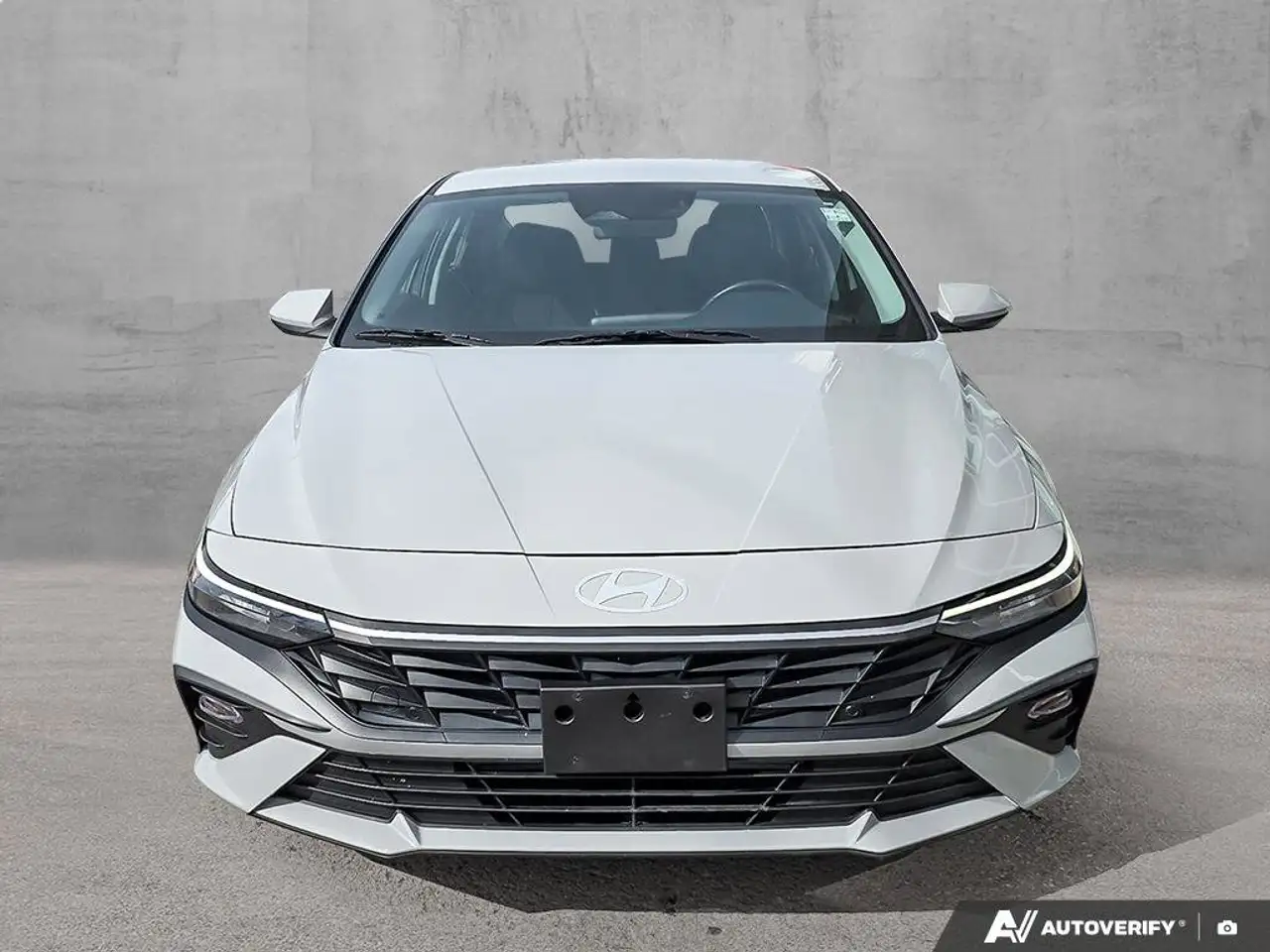 Hyundai ELANTRA снимка Hyundai ELANTRA