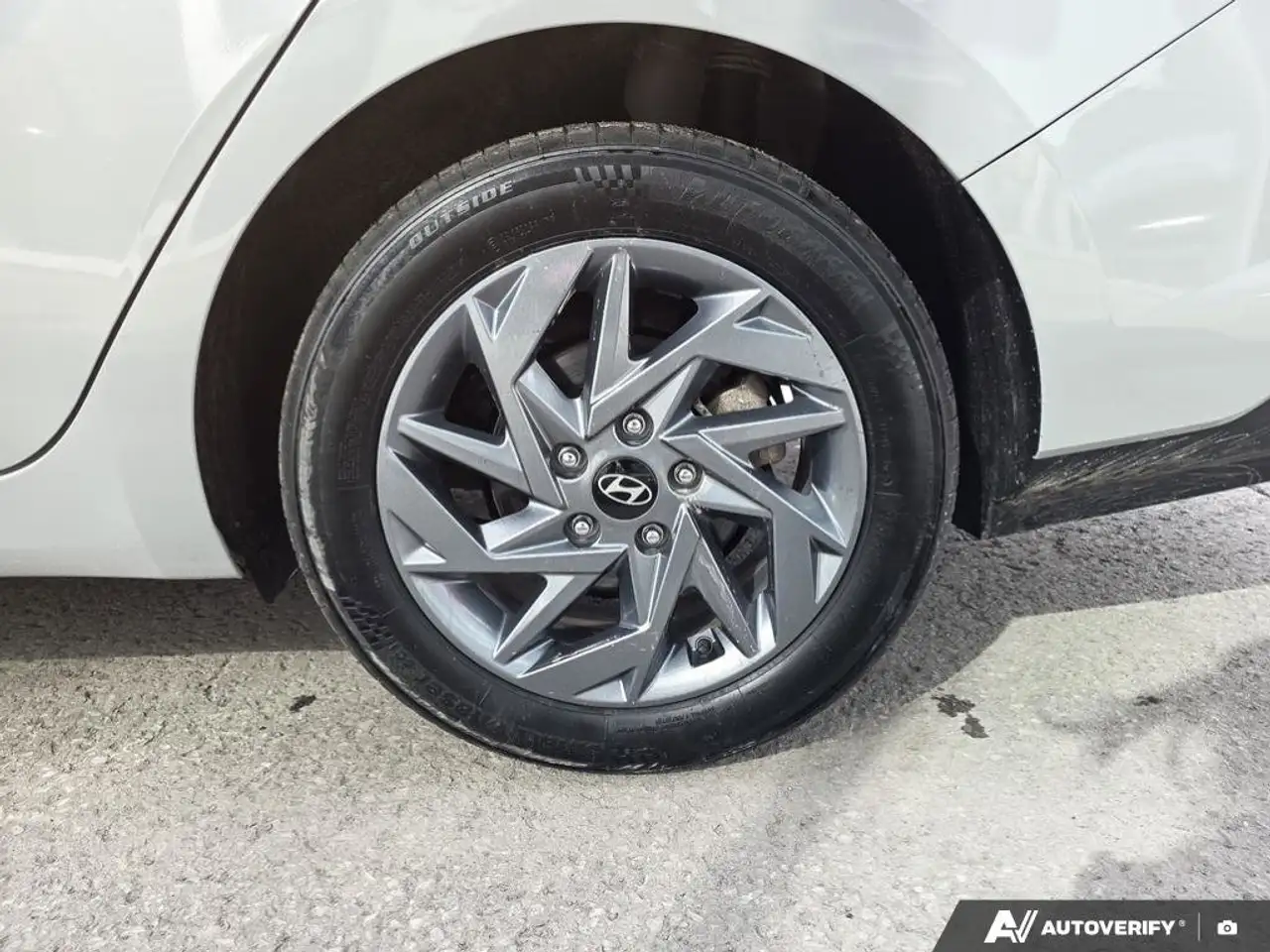 Hyundai ELANTRA снимка Hyundai ELANTRA