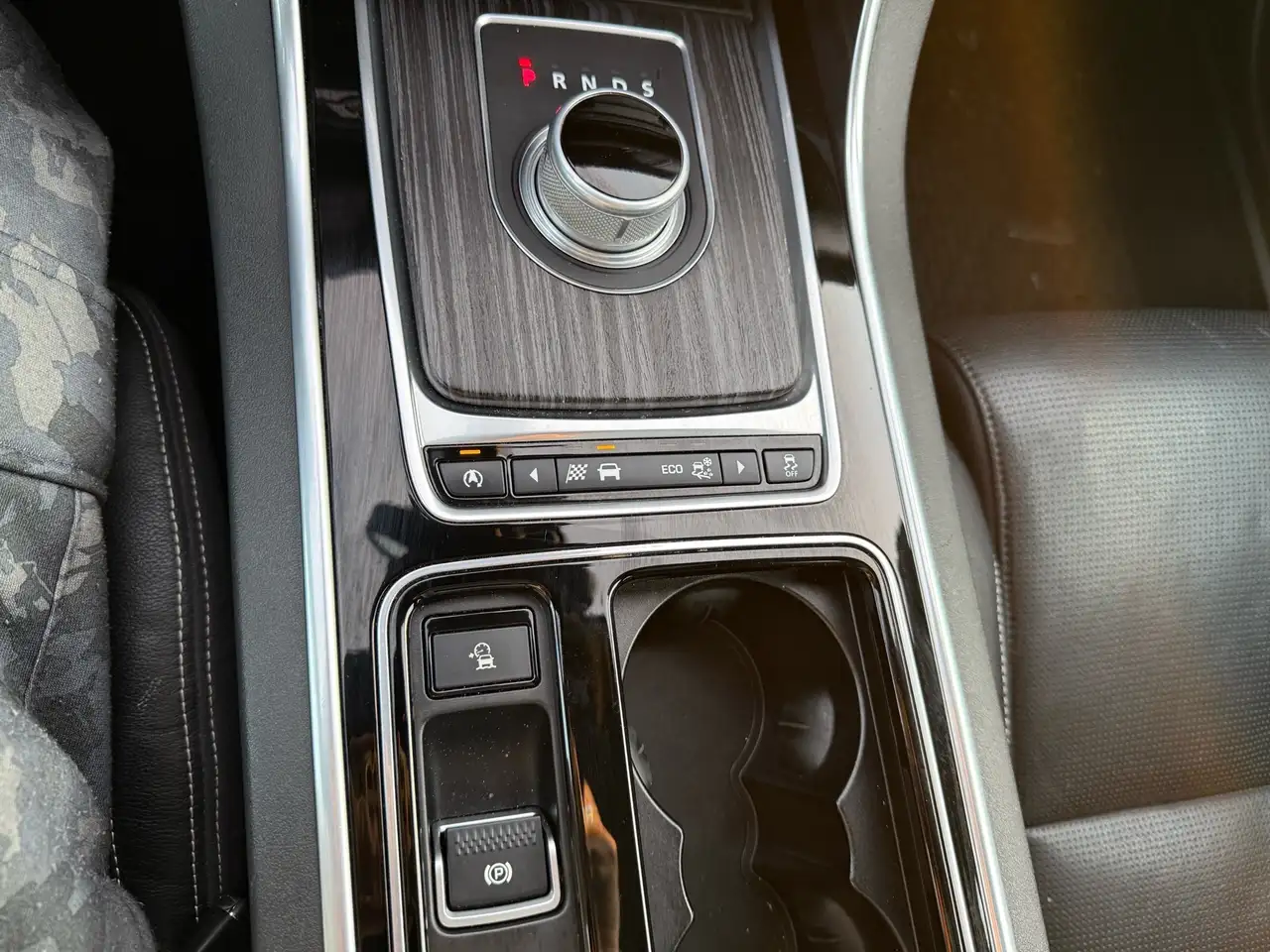 Jaguar XF photo Jaguar XF