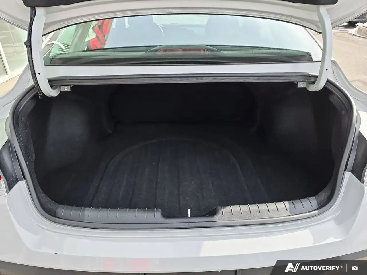 Hyundai ELANTRA снимка Hyundai ELANTRA
