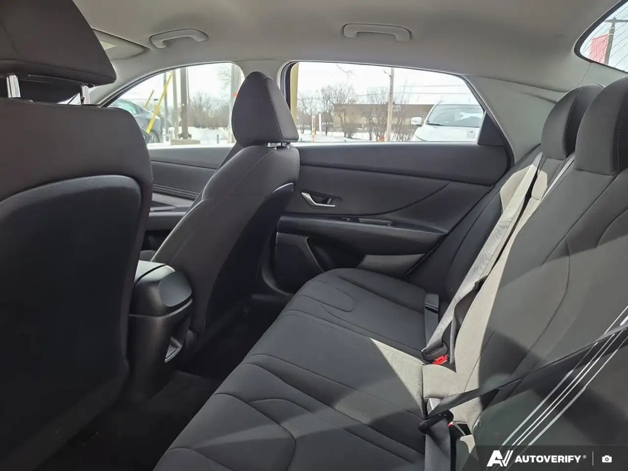 Hyundai ELANTRA снимка Hyundai ELANTRA