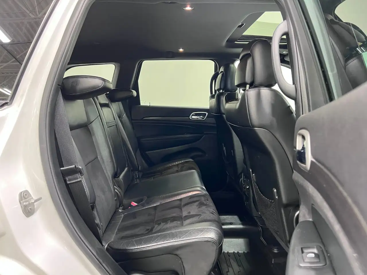 Jeep Grand Cherokee снимка Jeep Grand Cherokee