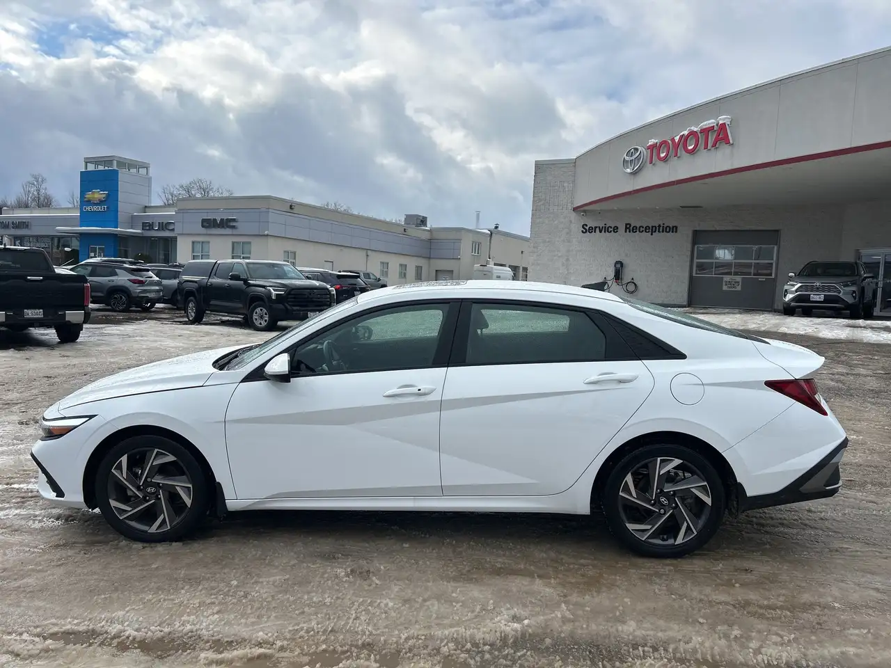 Hyundai ELANTRA снимка Hyundai ELANTRA